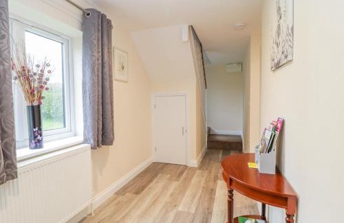 Alweston House | Exclusive Stay at The Donkey Shed: 5-Star Family Retreat