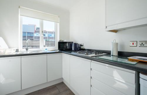 Uddingston Apartment | Discover The Douglas: Family-Friendly 2-Bed Apartment