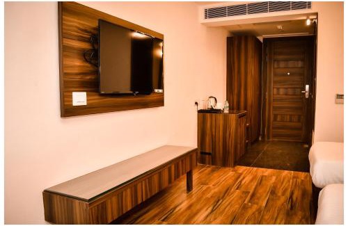 Kanpur Hotel | Comfort and Convenience at The Downtown Hotel