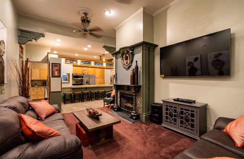 Downtown Omaha House | Discover The Downtown Omaha Oasis: Arcade & Rooftop Hot Tub