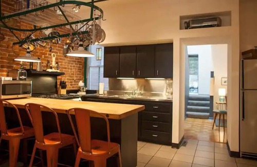 Downtown St. Louis House | Exceptional Family Retreat at The Doxie in Historic Soulard