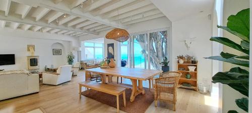Kalk Bay House | Delightful Stay at The Dragon Tree Guesthouse with Kitchen