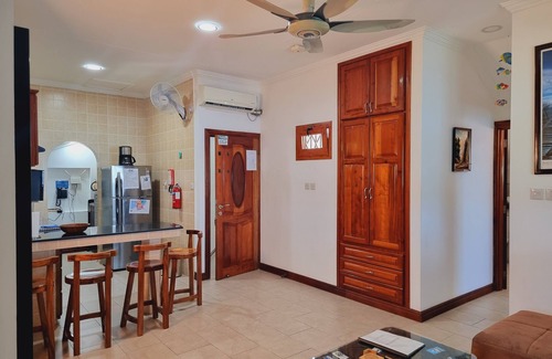 Bel Ombre Villa | Relax at The Drake Seaside Apartment with Ocean Views