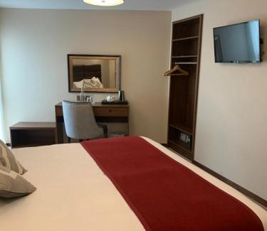 Grand Canal Dock Hotel | Discover The Draper Rooms: Wheelchair Accessible Comfort