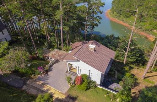 Da Lat Villa | Relax at The Dream Villa with Best Lake Views