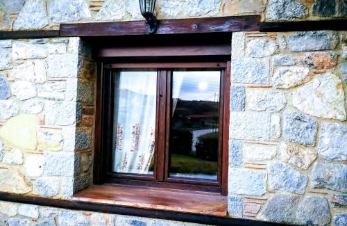 Kastoria Apartment | Dreamhouse Kastoria: Ideal for Families and Pet Lovers