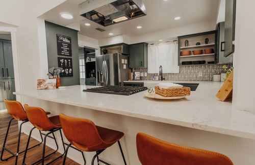 Brookview House | The Dreamiest Home on Homan - Lovely 3 Bedroom House - Near to Everything