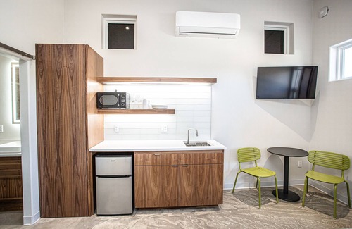 Pagosa Springs Hotel | Unforgettable Stay at The Drift: Guest Rated 9.8, Family-Friendly
