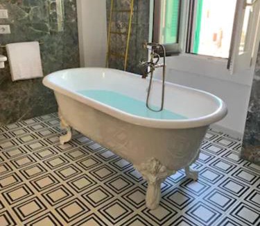 Polignano a Mare Apartment | Discover The Duchess's View: 4-Star Guest Rated Escape