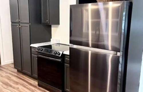 Crandon House | Discover The Duck House: Pet-Friendly Retreat, 10/10 Rated