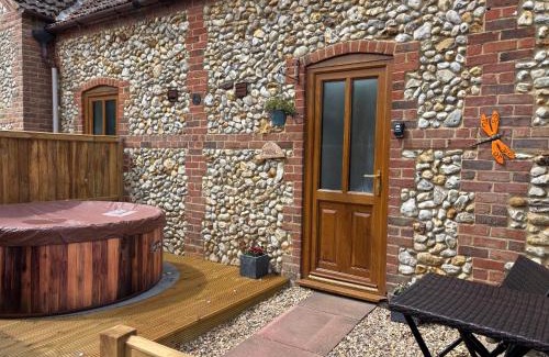 East Dereham Apartment | Pet-Friendly Retreat at The Ducks - A Norfolk Gem