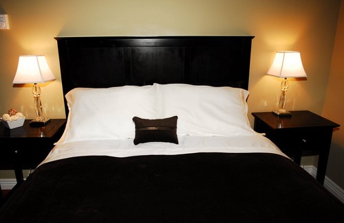 Downtown St. John's Hotel | Discover The Duckworth: Family-Friendly Stay with Breakfast