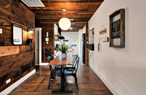 Waco Cottage | Perfect Retreat Near Baylor University and Magnolia Silos