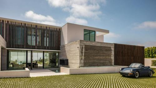 Central Malibu Villa | The Dume Legacy