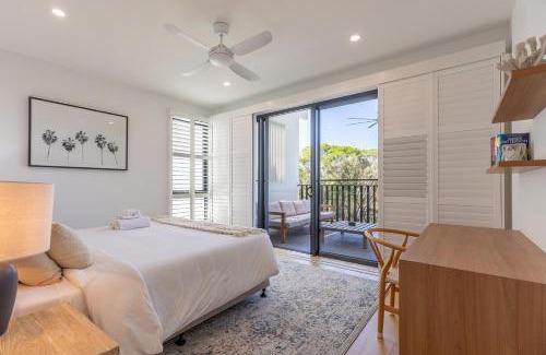 Agnes Water House | Relax at The Dūne: 4 BR Poolside Retreat by the Beach