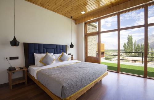 Hunder Hotel | Discover The Dunes Boutique Hotel: Family-Friendly Comfort