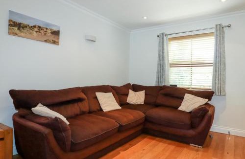 Crantock House | Pet-Friendly Retreat at The Dunes - A 4-Star Escape