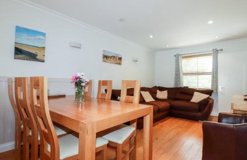 Crantock House | Pet-Friendly Retreat at The Dunes - A 4-Star Escape