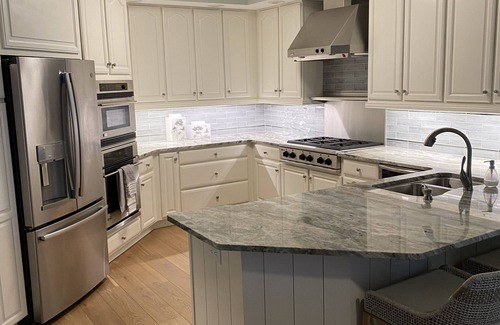 Vanderbilt Beach Condo | Indulge in The Dunes of Naples with Hot Tub Amenities