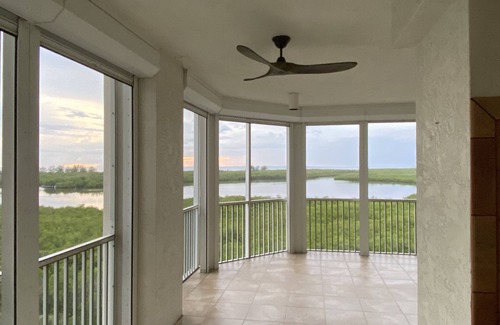 Vanderbilt Beach Condo | Indulge in The Dunes of Naples with Hot Tub Amenities