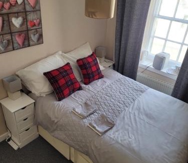Dunning Hotel | Discover Comfort at The Dunning Hotel: Pet-Friendly & Pool