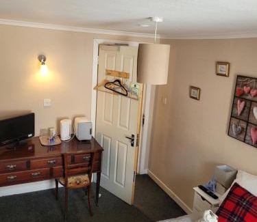 Dunning Hotel | Discover Comfort at The Dunning Hotel: Pet-Friendly & Pool