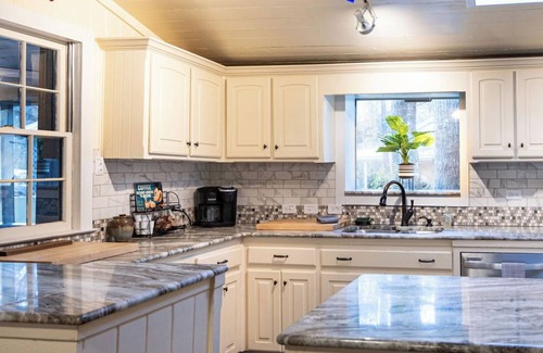 Wetumpka House | Experience The Durr House: Historic Retreat by Corn Creek