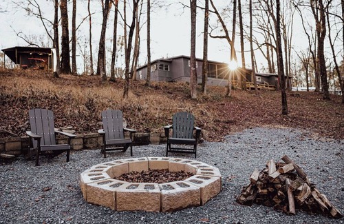 Wetumpka House | Experience The Durr House: Historic Retreat by Corn Creek