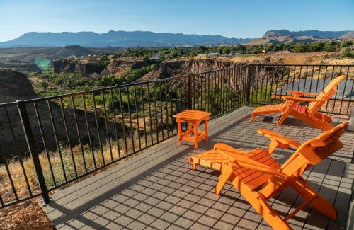 La Verkin Hotel | Pet-Friendly Retreat at The Dwellings - Rated 9/10!