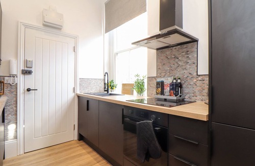 Helston Cottage | Discover The Dynar: Pet-Friendly Cottage with Ocean Views
