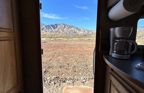 Tonto Basin House | Discover The Eagle at Roosevelt Lake: Pet-Friendly Retreat