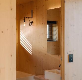 Kawarau Falls House | Discover The Earth House @ Jacks Point - Rated 8.8/10
