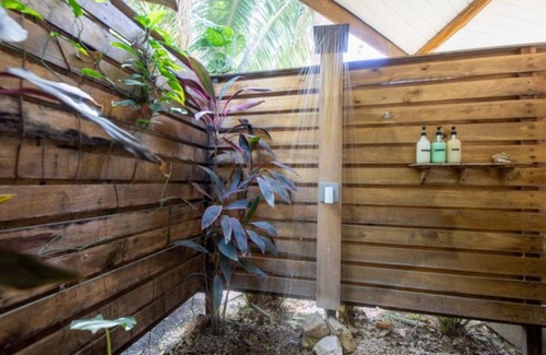 Nosara Cabin | Eco-Friendly Earthbag House – Walk to Pelada Beach!