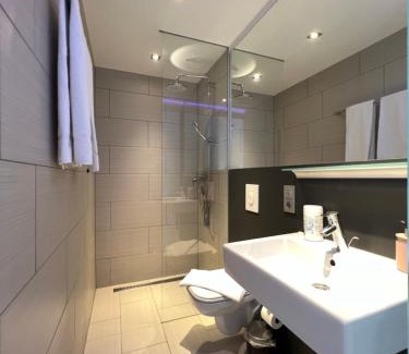 Oststadt Apartment | Discover The East Apartment by Rabe: Pool & Netflix Fun