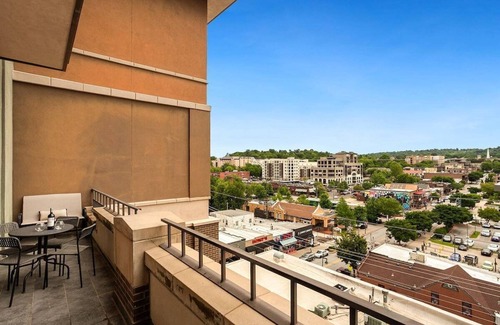Fayetteville Apartment | Ideal Stay at The East View - Downtown Near Dickson