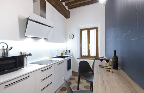 Siena City Centre Apartment | Experience IL MANGIA NEST: Family-Friendly Near THE MANGIA