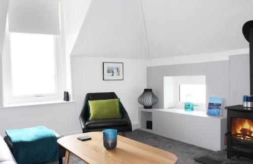 Sandgate House | Family-Friendly Getaway at The Eaves - 4 Star, Rated 9.2