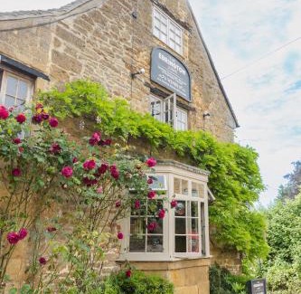 Ebrington Hotel | Discover The Ebrington Arms: Pet-Friendly & Family Welcoming