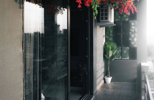 Mansarovar Apartment | The Eclipse Escape