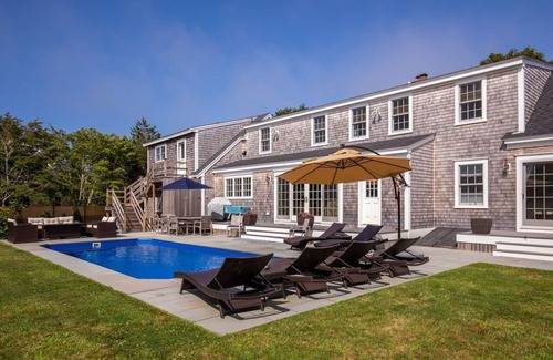 Katama House | Experience The Edgartown Summer Home with Ocean Views