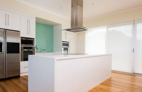 Waterhouse House | Experience The Edge: Pool, Spa & Family-Friendly Retreat