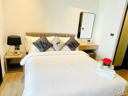Pattaya Bay Apartment | Premier Stay at The Edge Central 582 with Pool Access