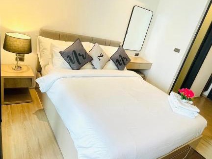 Pattaya Bay Apartment | Premier Stay at The Edge Central 582 with Pool Access