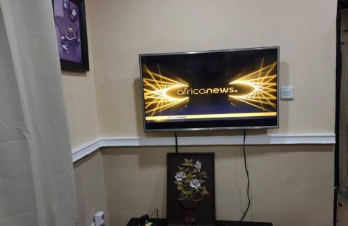 Oba Ile Apartment | Pet-Friendly Edgewood Manor: Comfort with 24-Hour Power