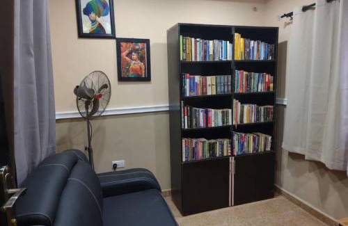 Oba Ile Apartment | Pet-Friendly Edgewood Manor: Comfort with 24-Hour Power