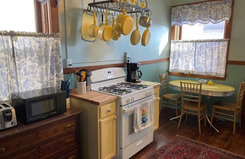 St. Joseph House | Discover The Edmond: An 1887 Arts & Crafts Treasure