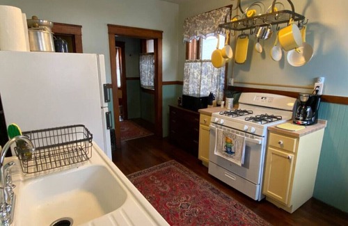 St. Joseph House | Discover The Edmond: An 1887 Arts & Crafts Treasure
