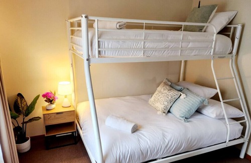 Shepparton House | Family-Friendly Stay at The Edward - Central Unit