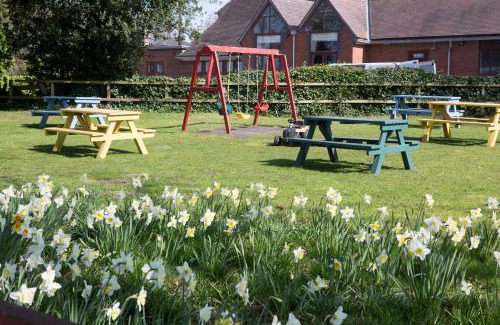 Astbury Hotel | Discover The Egerton Arms Astbury: Pet-Friendly Retreat