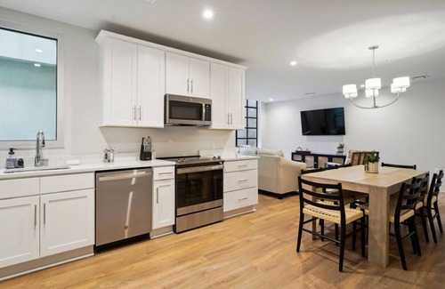Central Business District Hotel | Family-Friendly Getaway at The Eleanor: 5BD with Balconies